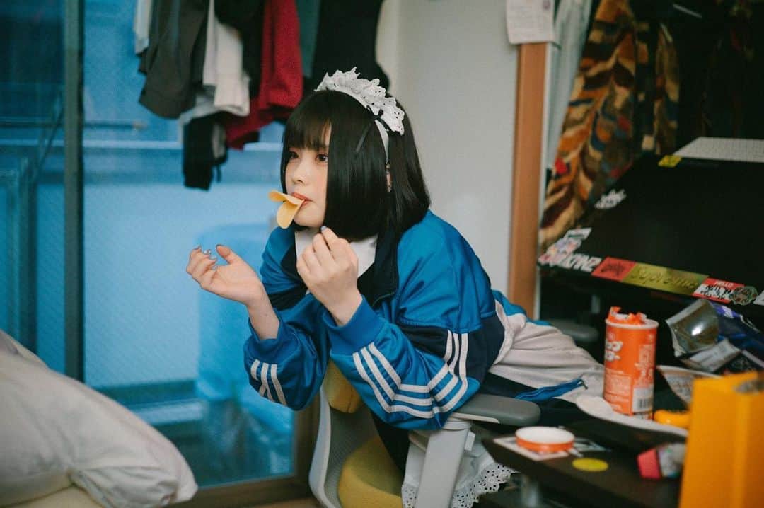 のインスタグラム：「おはよーーーーーきょうも一日がんばってねーーー  ・ ・  #cosplay #cosplaygirl #japanesegirl #japanesegirlmodel #japanesecosplayer #时装 #时装模特 #角色扮演 #動漫 #코스프레  #코스프레소녀 #粉我 #粉我时装 #自撮り女子 #selfie #自拍 #셀카 #셀카그램 #コスプレ #コスプレイヤー #ピアス #軟骨ピアス #ボブヘアー #ボブヘアアレンジ #黒髪ボブ #ヘアアレンジ #インダストリアル」