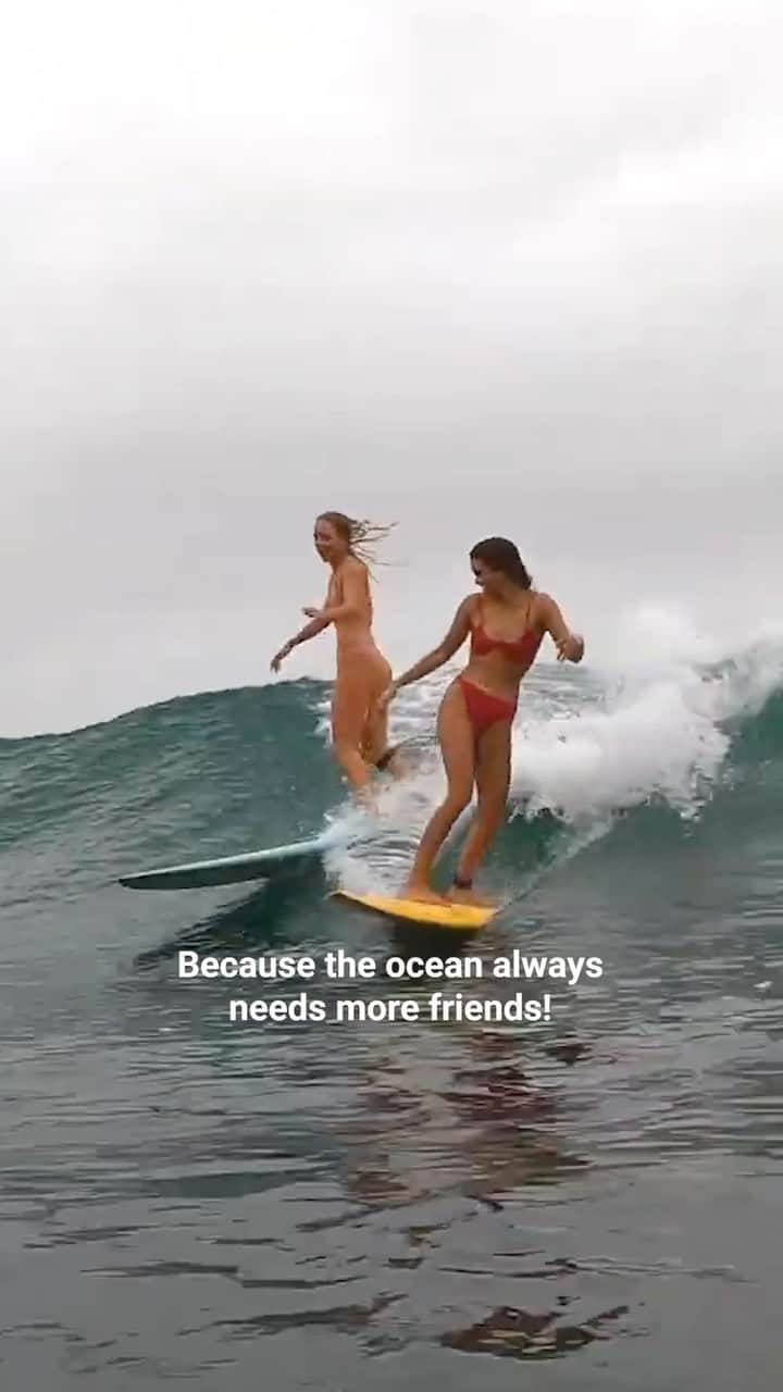 BILLABONG WOMENSのインスタグラム：「“In the past few years, KwaZulu-Natal has been facing huge problems with sewage spills and untreated stormwater runoff flowing directly into our oceans.” – @tanika_hoffman  Join Billabong Crew or make any purchase on billabong.com, and receive a gift @Surfrider membership for World Oceans Week.*  For a limited time only during World Ocean Week, you can become an official friend of the ocean! Join Billabong Crew or make any purchase on billabong.com, and you will receive a complimentary Surfrider Foundation membership valued at $50, on us.*  Tap into our link in bio to learn more – join Surfrider and we’ll see you in the water (*offer availability differs by region)! #WorldOceanDay #TheOceanNeedsMoreFriends」