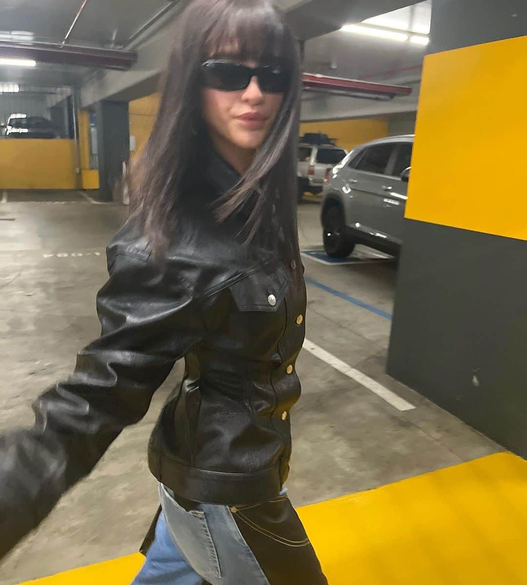 ルナ・ブライズ・ボイドのインスタグラム：「olive switched 🔄 on em🤤💈✂️🧠💝」