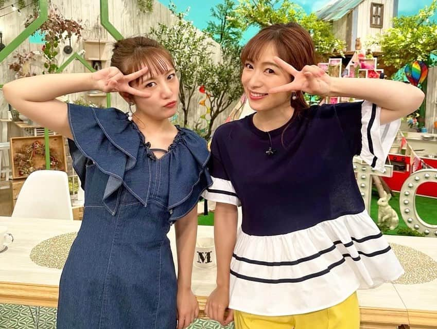 速水里彩のインスタグラム：「. 春からのスイッチファミリー、#高橋みなみ さんと 初ロケ❣️に行ってまいりました😙  同い年というのもあり、 仲良くなりたいな〜という それはもう、下心アリアリで行きました🥰笑  味仙デビューを見届け、 流行りのスイーツを食べ..🍰 なごやめしを満喫してもらいました💡  仕事のこと家庭のこと、最近流行りのこと 青春時代の懐かしいこと🤣 もうとにかく沢山お話できて楽しかった🥹🧡  第二弾、ぜひ開催したい〜！！  . #東海テレビスイッチ #高橋みなみ さん #なごやめしツアー #みなみちゃん #りっちゃん #懐かしのポーズ ✌️笑」