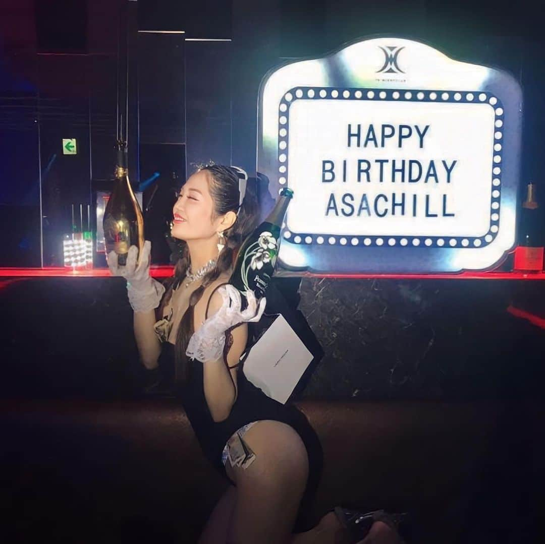 あさちるさんのインスタグラム写真 - (あさちるInstagram)「My Birthday🎂  TK6周年期間中に僭越ながらも誕生日を迎えました🙇‍♀️ お祝いありがとうございました💓🙇‍♀️ そして6周年本当におめでとうございます♡  皆様のお陰でなんとかどうにか生きてます🙇‍♀️ いつもありがとうございます🫶🥰 今年もみなさんと一緒に楽しく過ごしたいから仲良くしてください💕︎🎂」6月9日 17時31分 - asachill