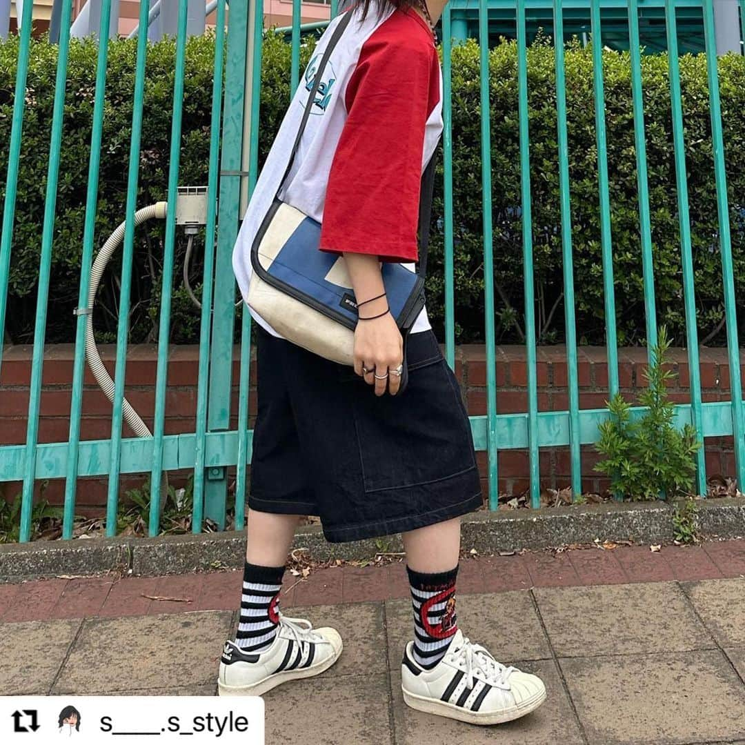 ジーンズメイトさんのインスタグラム写真 - (ジーンズメイトInstagram)「着用アイテム ガーフィールド コラボラグランT #Repost @s____.s_style with @use.repost ・・・ @jeans_mate のガーフィルドラグランT🐱☎️🤖 . . . クーポンコード【JMS3YGB】!!! 使用条件は以下の通りです👍 ・最低金額無の15％OFF ・税込3,900円以上で送料無料 ・期間2023年６月15日まで ・他のクーポンと併用不可 ・商品代金にのみ使用可 ・1人1回のみ使用可能 ・オンラインショップ限定 . . . #ジーンズメイト #jeansmate」6月9日 17時44分 - jeans_mate