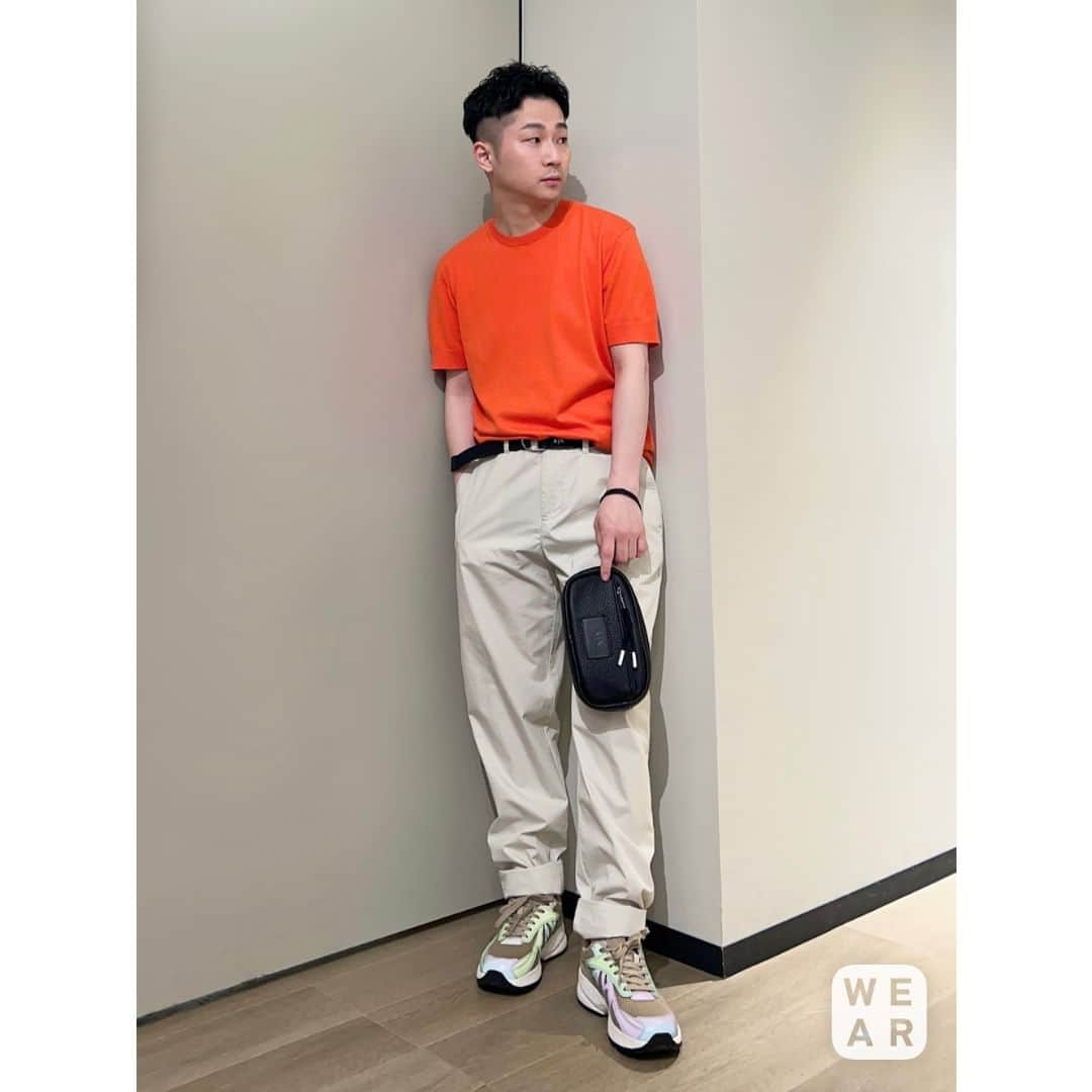 WEARさんのインスタグラム写真 - (WEARInstagram)「@wear_official では、トレンドのファッション情報をWEAR内のコーデと一緒に紹介！ ____________________________  ショップスタッフのみなさんが 【お洒落に見える配色のコーデ】を提案！✨✨  色の組み合わせでぐっと垢抜けて見えます🙌  コーディネートが気になったら「保存」をタップ☝ 【着用アイテムの詳細】はWEARアプリまたはウェブサイトで👀  如果你喜歡我們po的穿搭，請記得按"保存"喔☝ 【穿搭單品的詳情】可以透過WEAR應用或官網查看👀  ____________________________ #WEAR #ootd #outfit #fashion  #コーデ #夏服 #春服 #雨の日コーデ #ビッグシルエット #ホワイトコーデ #大人カジュア #大人コーデ #休日コーデ #シャツスタイル #レイヤードスタイル #エアリフト #デニム #パンツスタイル #ショップスタッフ #ショップ店員 #販売員 #ロゴＴ #キャミワンピ #コンバース #KBF #低身長コーデ #低身長コーデ #低身長コーディネート #夏コーデ #夏服コーデ #夏コーディネート」6月9日 18時00分 - wear_official