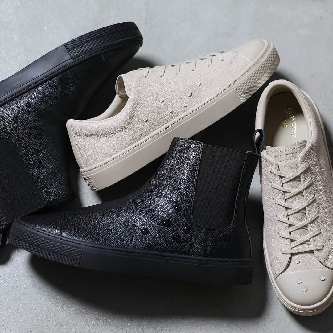のインスタグラム：「・ <6/9(FRI) Release‼>  ALL STAR COUPE EPAIS WR OX  ￥20,900 (税込)  ALL STAR COUPE EPAIS WR SIDEGORE  ￥22,000(税込)  ドレッシーなカップソールを採用したオールスター、オールスター クップのソール、ディテールアレンジモデル。 通常より厚みのある30ｍｍのソール、撥水加工が施されたECCO LEATHER社の上質なグレインレザーのアッパーを採用。 水が入り込みにくいサイドゴアパターン（ブラック）とガセットタンを採用したOXモデル（サンドベージュ）の2型の展開。 オンオフ問わず着用できる全天候型のアイテム。  #abcmart #abcマート #abcgs #kicks #sneakerhead #sneakers #sneakeraddict #tokyo #japan #kickstagram #??#converse #allstar #chucktaylor #abcマート #converseallstar」