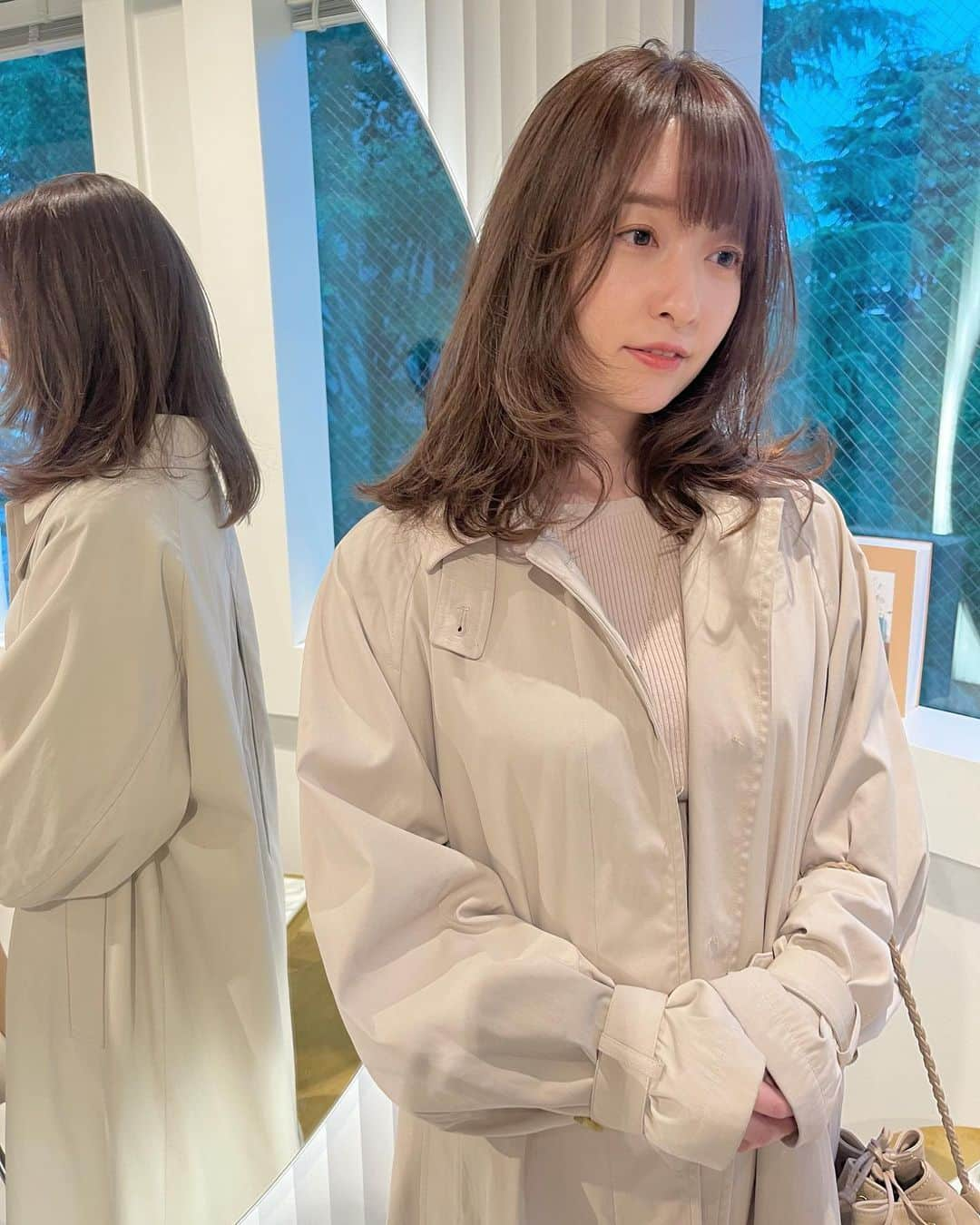 新倉真奈美のインスタグラム：「柔らかなnuance medium  ツヤ感のある mocha brown❤︎」