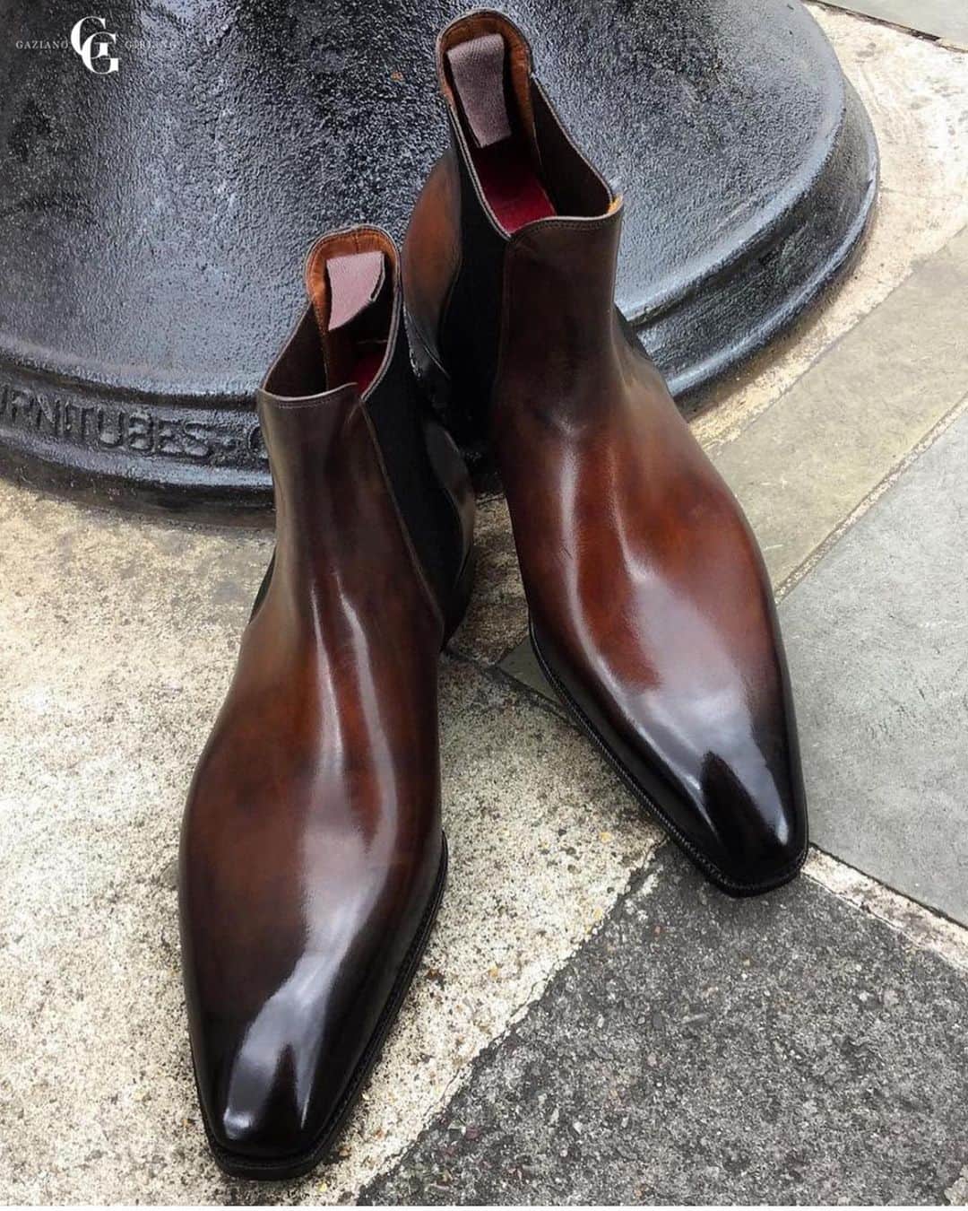 ガジアーノ&ガーリングのインスタグラム：「🚨No MTO Fee on the Burnham Boot🚨  This month we are waiving the MTO Fee on our iconic Wholecut Chelsea Boot… The Burnham  See here a beautiful MTO in Criollo Patina on the Sq Deco last…   To take advantage of this offer please email us: sales@gazianogirling.com  #ggburnham #gazianogirling #chelseaboot #mensshoes #style」