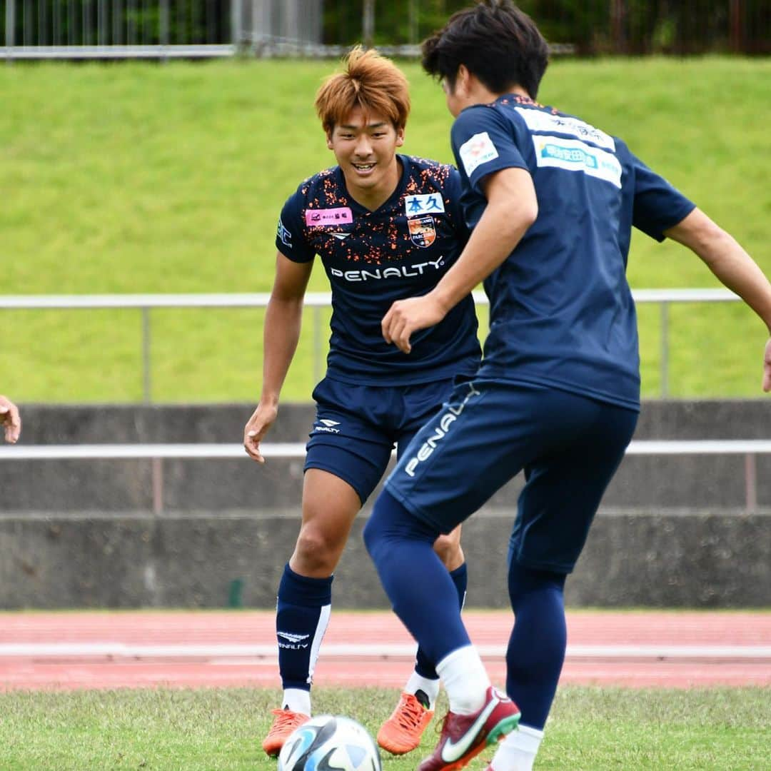 AC長野パルセイロさんのインスタグラム写真 - (AC長野パルセイロInstagram)「. 🟠2023/6/9 Training💨 . 🦁💫 . . ▼next match▼ 6/11(日)18:00 vsFC琉球🏟長野U . . #長野をオレンジに #prideofnagano #acnp #パルセイロ #ac長野パルセイロ #長野 #jリーグ」6月9日 18時45分 - acnaganoparceiro.official