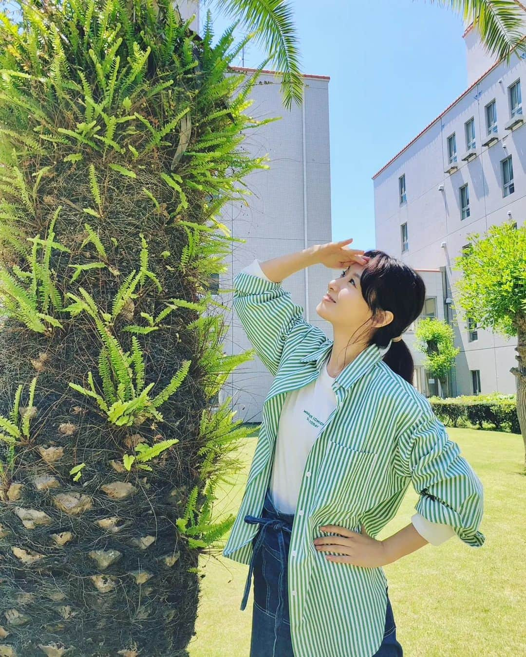 玄里さんのインスタグラム写真 - (玄里Instagram)「おはようございます🌴   #弁護士ソドム  いよいよ残り２話です  今夜の６話、衝撃の展開なので絶対見て...🥹🆘️  Just left 2 episodes to the final for "Lawyer Sodom." Episode 6 is on the air at 8pm tonight 🪇」6月9日 10時39分 - hyunri__official