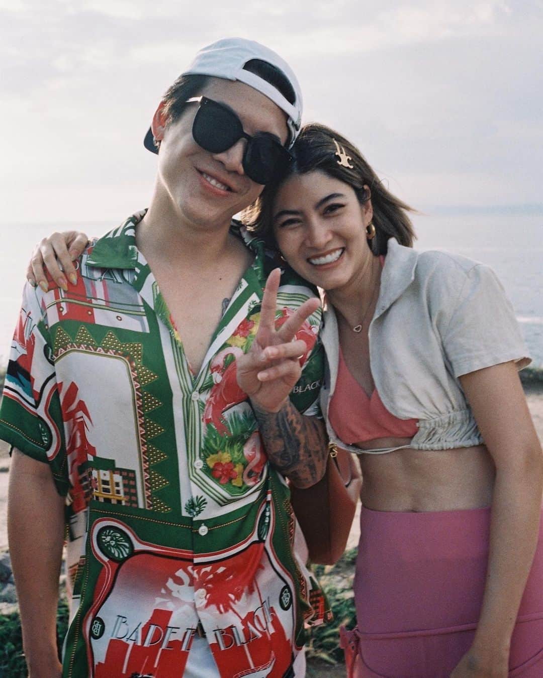 マギー・ラースリー・バーレンシエガーのインスタグラム：「We keep this love in a photograph We made these memories for ourselves Where our eyes are never closing Hearts are never broken And time's forever frozen, still」