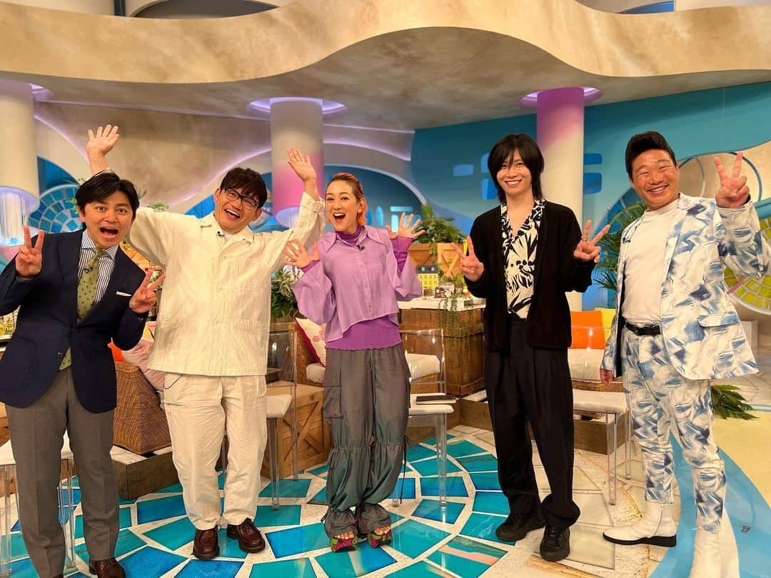 のインスタグラム：「ペッコリ特番明日放送です😆  6/10(土)13時30分から14時30分  是非是非ご覧下さい✨  #日テレ #ZIP」