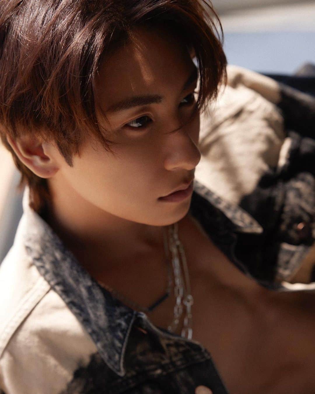 與真司郎のインスタグラム：「New photos, dripping in @celine  📷:@photoby217」