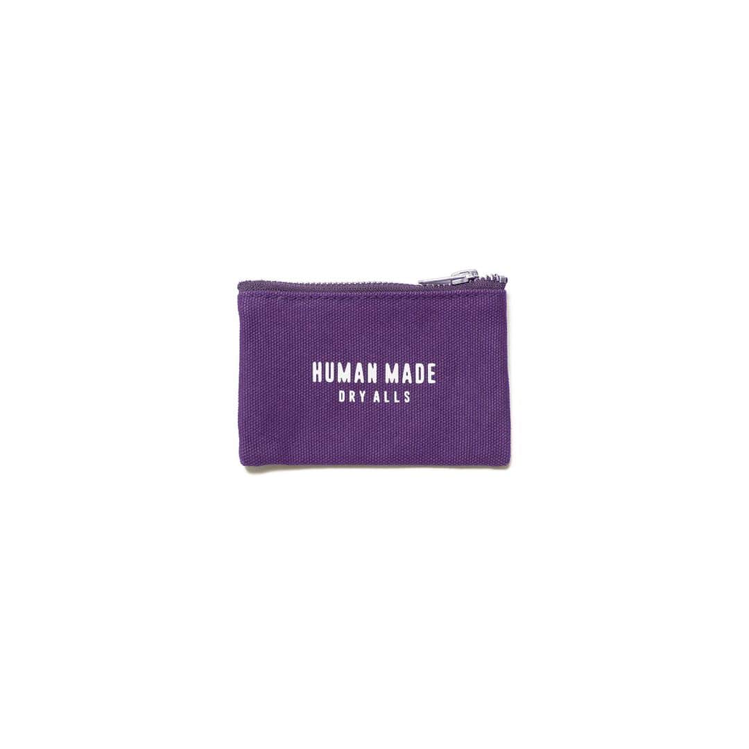 HUMAN MADEさんのインスタグラム写真 - (HUMAN MADEInstagram)「"CARD CASE" is available at 10th June 11:00am (JST) at Human Made stores mentioned below.  6月10日AM11時より、"CARD CASE” が HUMAN MADE のオンラインストア並びに下記の直営店舗にて発売となります。  [取り扱い直営店舗 - Available at these Human Made stores] ■ HUMAN MADE ONLINE STORE ■ HUMAN MADE OFFLINE STORE ■ HUMAN MADE HARAJUKU ■ HUMAN MADE SHIBUYA PARCO ■ HUMAN MADE 1928 ■ HUMAN MADE SHINSAIBASHI PARCO  *在庫状況は各店舗までお問い合わせください。 *Please contact each store for stock status.  コットンキャンバス地を用いたカードサイズのポーチ。 ラブラドールモチーフのグラフィックをプリントで落とし込みました。  Card case in cotton canvas with a printed labrador graphic on one side.」6月9日 11時15分 - humanmade