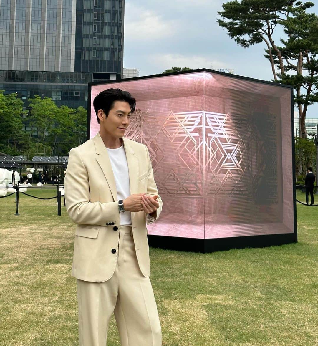 キム・ウビンさんのインスタグラム写真 - (キム・ウビンInstagram)「@jaegerlecoultre  THE GOLDEN RATIO ART SHOW ⠀」6月9日 11時15分 - ____kimwoobin