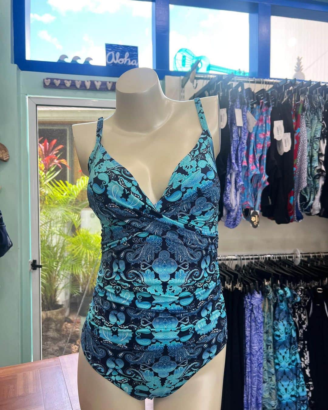 Pualani Hawaii Beachwearのインスタグラム