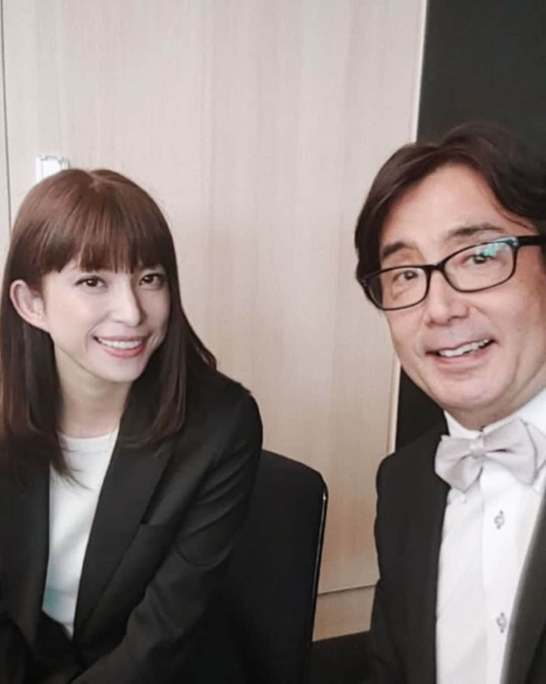 上原多香子さんのインスタグラム写真 - (上原多香子Instagram)「六本木セミナー 満員御礼✨ ご来場いただいた皆様、 有難うございました！  7月末にリリースされる、酵素ドリンクの情報 いよいよ、6月末にリリースされる、ルヴィソームのお話  ルヴィソームを使った半顔体験 陶肌トリートメント施術デモンストレーション  盛り沢山な内容でした！！  私も司会進行を光栄にも務めさせて頂きながら、しっかりと情報のアップデートをさせていただきました！  ルヴィ第二章 ルヴィ2.0がスタートしてます  何故、ルヴィなのか？ 【本物を選ぶならルヴィ】  ご参加いただいた方には納得していただけたと確信しております！  来月は名古屋ビューティーワールド  毎月、イベントが控えております とにかくワクワクが止まりません これからのルヴィ、私自身が楽しみで仕方がないです💓  #ルヴィ #本物を選ぶならルヴィ #ルヴィ2.0 #エクソソーム #ルヴィソーム #ルヴィショップ沖縄」6月9日 11時48分 - tkk.uehr