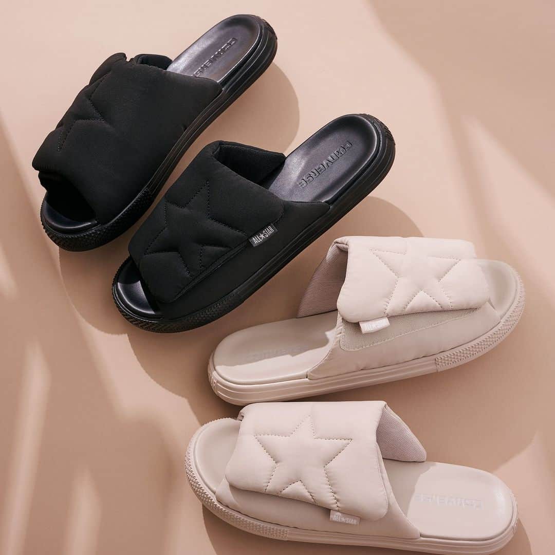 のインスタグラム：「・ <6/9(FRI) Release‼>  ALL STAR PADDED BELT SANDAL  ￥8,800 (税込)  オールスターのサンダルモデル。 フォーム入りのアッパーにコンバースらしいスターのキルティングステッチを配したデザイン。 ALL★STARのピスネームをディテールに採用。 インジェクションE.V.A.ソールと足なりに沿った圧縮E.V.A.フットベッドの二層構造により、軽量でクッション性に優れる仕様。 オールインカラーで仕上げたライトトープとブラックの2カラー展開。  #abcmart #abcマート #abcgs #kicks #sneakerhead #sneakers #sneakeraddict #tokyo #japan #kickstagram  #?? #converse #allstar #chucktaylor #abcマート #converseallstar」