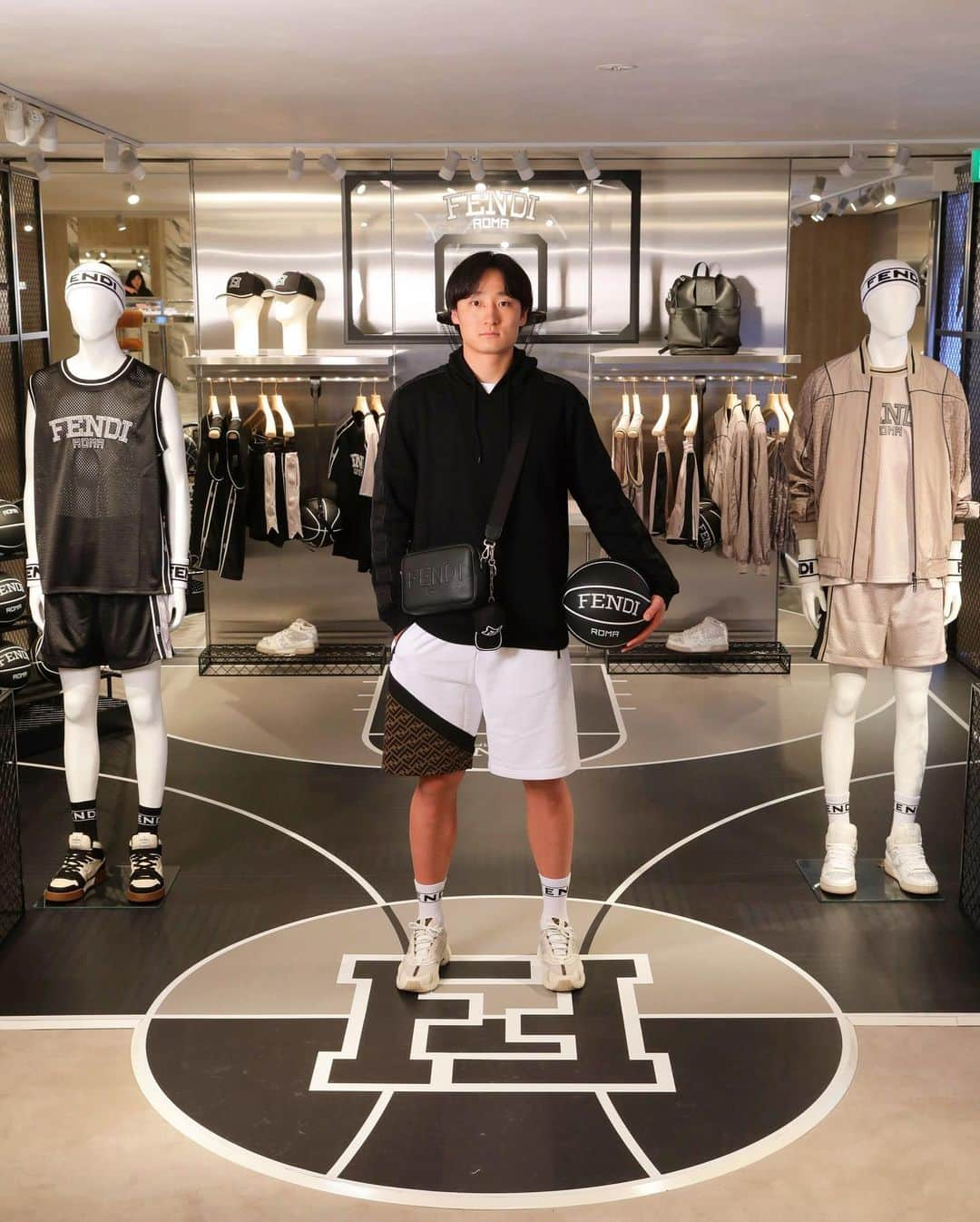 田中大貴のインスタグラム：「FENDI Active Basketball Capsuleに遊びに行ってきました！  @fendi  #FENDI #PR」