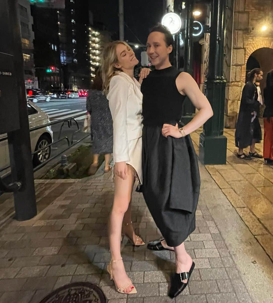 アンゲリーナ・クチヴァルスカさんのインスタグラム写真 - (アンゲリーナ・クチヴァルスカInstagram)「night out 🇯🇵🍶  Thank you @johnnygweir for this amazing evening 💕🫶」6月9日 12時34分 - angeliiinaa__