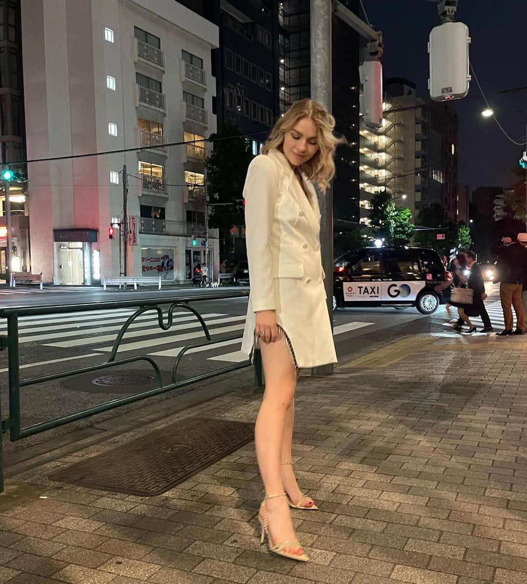 アンゲリーナ・クチヴァルスカさんのインスタグラム写真 - (アンゲリーナ・クチヴァルスカInstagram)「night out 🇯🇵🍶  Thank you @johnnygweir for this amazing evening 💕🫶」6月9日 12時34分 - angeliiinaa__