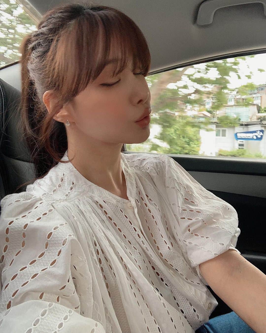 nanaのインスタグラム：「로로. 덴투 팬츠 꿀 조합🌸」