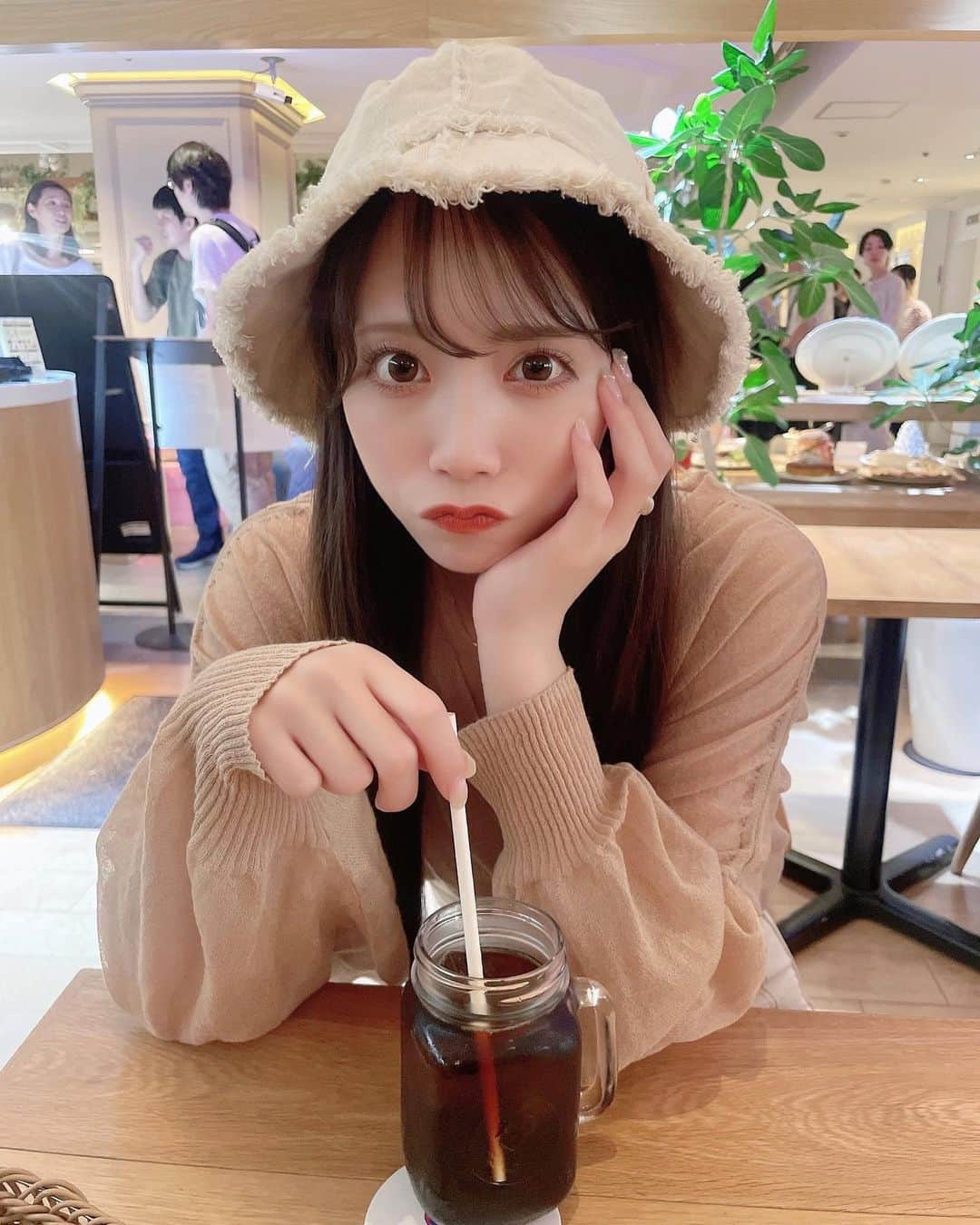 宇佐美幸乃さんのインスタグラム写真 - (宇佐美幸乃Instagram)「アイスコーヒー依存症☕️  #cafe #アイドル #follwme #emoda #cocodeal #idol #japanesegirl #バケハコーデ #fff😊 #japanese」6月9日 13時32分 - usami_yukino