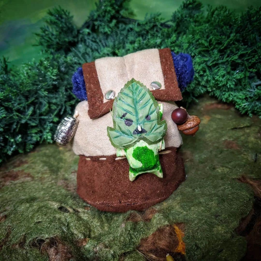 猫コスプレさんのインスタグラム写真 - (猫コスプレInstagram)「Korok.  DICE.  Bag.  #korok #LegendOfZelda #DiceBag . . . #woodcarving #loz #loztotk #totk #tearsofthekingdom #thelegendofzelda #legendofzeldatearsofthekingdom #zelda #ZeldaTOTK #dice #dnd #dndaccessories」6月9日 13時29分 - cat_cosplay