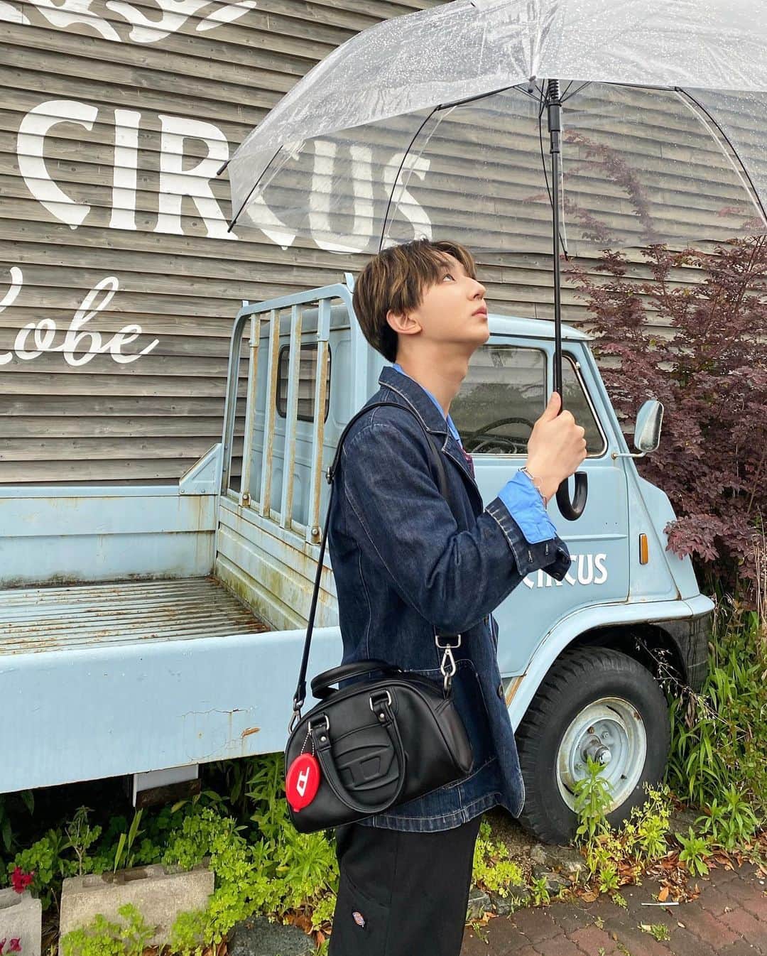上野裕次郎のインスタグラム：「☔️🌷🌧️」