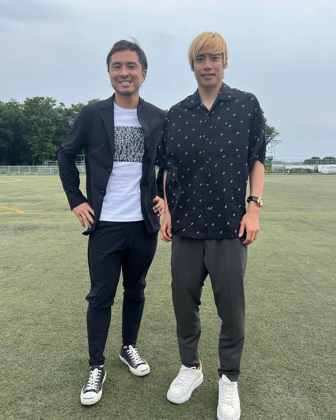 那須大亮のインスタグラム：「伊東純也選手⚽️  身長高いし顔小さいし足速いし勝てるとこないやないか〜笑🤣  これからの日本代表戦楽しみだ✨  #伊東純也  #日本代表サッカー  #スタッドランス」