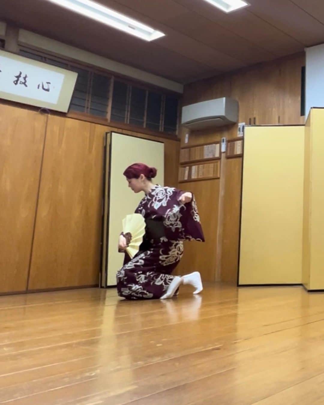 蘭舞ゆうさんのインスタグラム写真 - (蘭舞ゆうInstagram)「🪭🧮🏮 日本舞踊。 芸事は私の心の癒し。」6月9日 13時50分 - ranma_yu
