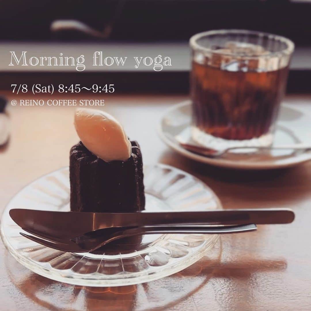 三ツ井裕美さんのインスタグラム写真 - (三ツ井裕美Instagram)「先日開催させていただいたCafe yoga、 2回目の開催が決まりましたのでお知らせさせていただきます！  .｡.･*:.｡. Morning flow yoga .｡.･* .｡.･  日時＊ 7/8 (土) 8:45〜9:45(cafe open前)  場所＊ REINO COFFEE STORE  ( @reino_coffee_store )  練馬区貫井1-5-3   西武池袋線中村橋駅 徒歩2分  持ち物＊ ヨガマット、お水、ウェア、タオル  費用＊ 2000円(当日決済、現金のみ)  定員５名  朝のあのカフェ空間でのヨガ、実際やらせていただいて本当に落ち着くし気持ち良かったので、ぜひ味わっていただきたいです☺️  少人制で行いますのでお早めのご予約をおすすめ致します📲  ご興味ある方はDMにてご予約ください📩 お待ちしております😉  #yoga #cafeyoga #cafe #reinocoffeestore #中村橋」6月9日 13時46分 - hiromi__km