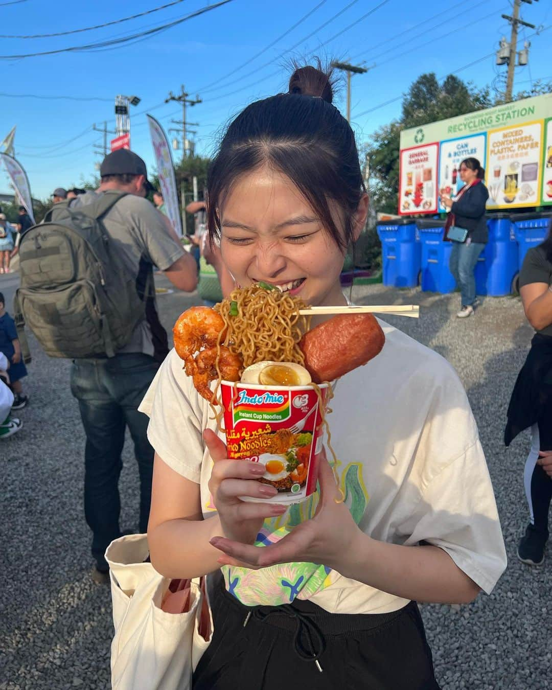 海老野心さんのインスタグラム写真 - (海老野心Instagram)「トルネードポテト日本じゃ絶対食べなかったのにこっちきて味覚変わりすぎて嫌いなものほぼなくなりました笑笑 レーズン食べれるようになったのが1番の成長です🤩 皆さんは最近克服した好き嫌いはありますか〜？😌 #全部本物」6月9日 14時02分 - heart_u29