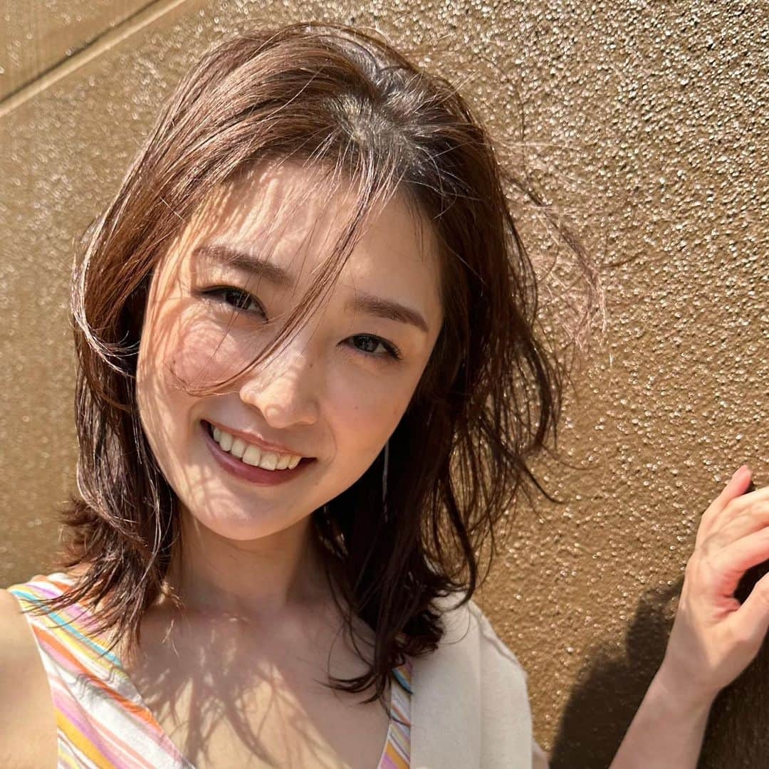 石川梨華さんのインスタグラム写真 - (石川梨華Instagram)「ワクワク💓  絶賛発売中の大人百花の撮影✨ ヘアメイクの山下智子さん スタイリストの入江未悠さん カメラマンの須藤敬一さん  初めましての皆さまに 新しい私を引き出してもらえてる気がして 撮影中ワクワクが止まらなかった💓  スペシャルな時間を ありがとうございました🫶  #石川梨華 #モーニング娘og #大人百花 #チェックしてね」6月9日 14時28分 - rika_ishikawa_official