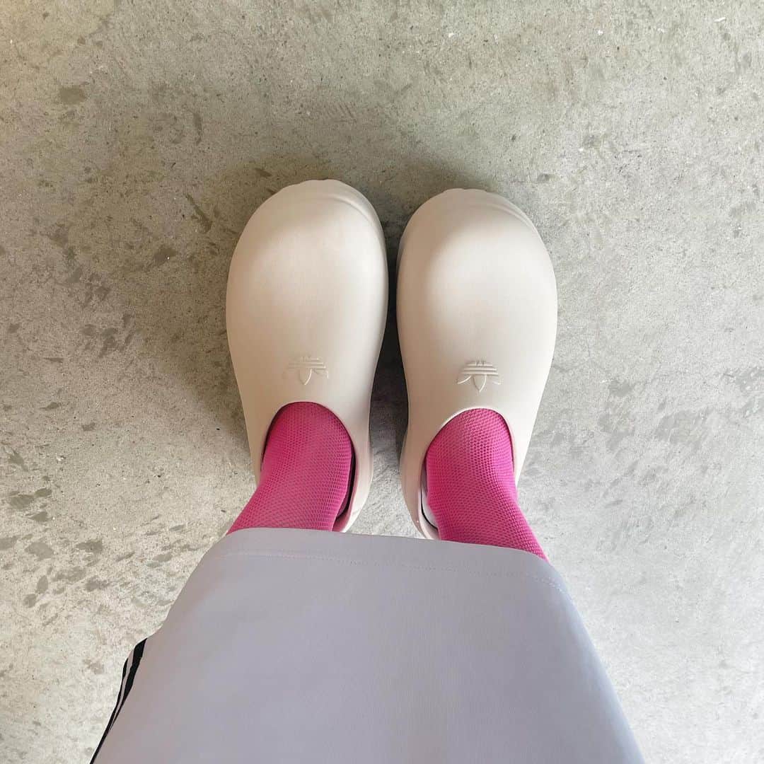 のインスタグラム：「ADIFOM STAN MULE W🎳」