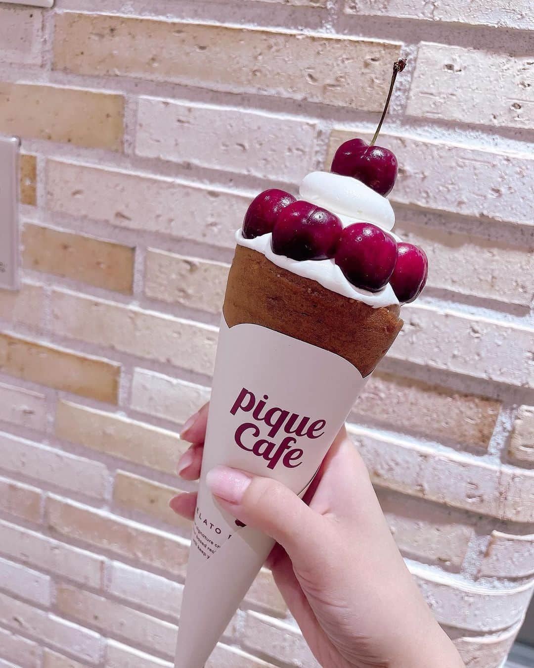 青山愛菜さんのインスタグラム写真 - (青山愛菜Instagram)「#gelatopiquecafe  🍒🍨🥤」6月9日 16時35分 - ainamnsl