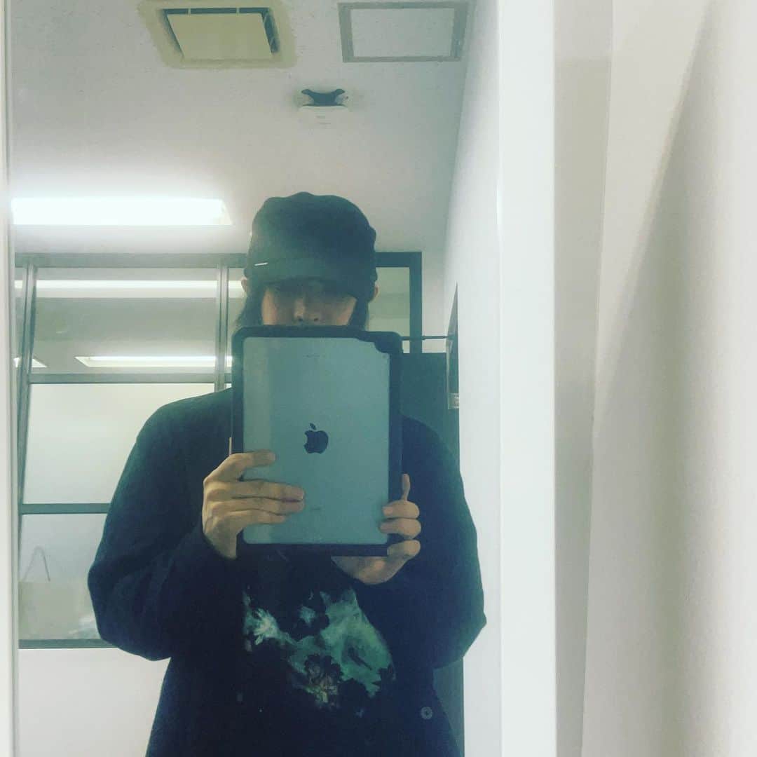 木下理樹のインスタグラム：「今日は収録」