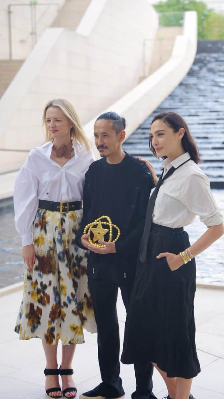 LVMHのインスタグラム：「Meet the winner of the 10th edition of the @lvmhprize, @setchu.official and listen to @mariagraziachiuri, @jonathan.anderson and @stellamccartney talk about his artistry.   #LVMH #LVMHPrize」