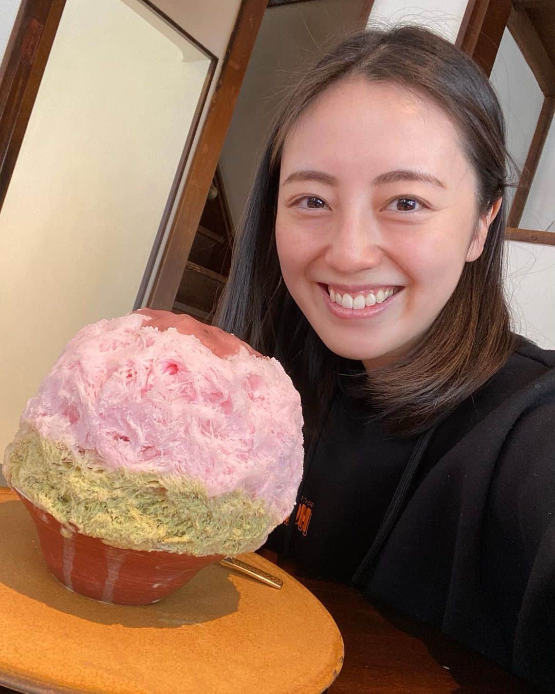 沢井美優のインスタグラム：「えっとさ😗 Instagramの使い方わからなくなってるよ🧡  #沢井はかき氷です #🍧  #かき氷 #かき氷大好き  #かき氷は人を幸せにする #🧡　 　 #笑顔溢れる毎日を  #明日もきっと素敵な一日 #🍀」