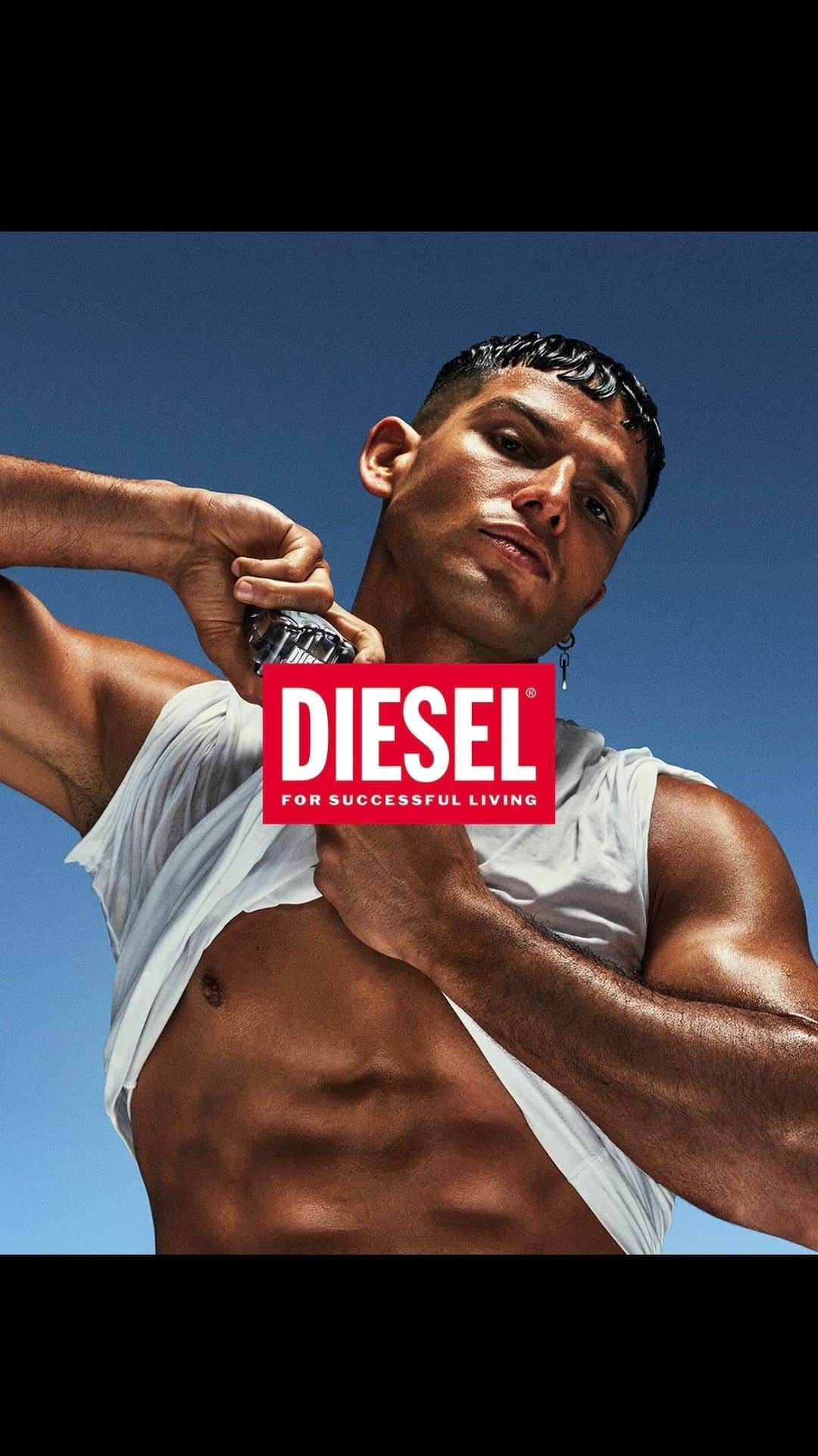 ディーゼルのインスタグラム：「PSA: Bravery isn’t selfless.   It’s the confidence to connect. Touch it. Smell it. Feel it with #OnlyTheBrave, Diesel’s original fragrance for men.   Brave men are hot.   Shop at the link in bio.    #ForSuccessfulLiving」