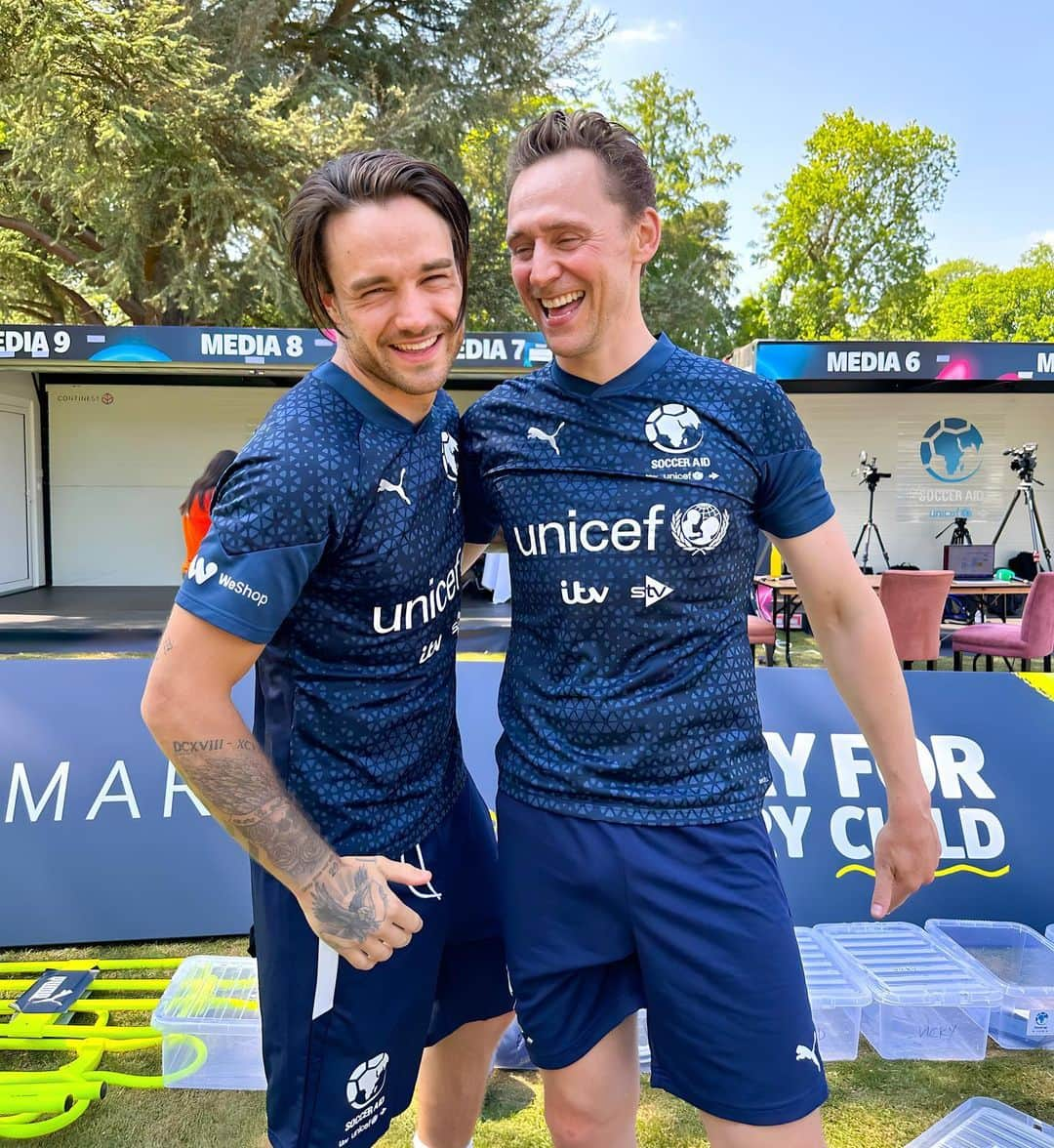 リアム・ペインのインスタグラム：「Soccer aid photo dump 📸   Who’s winning on sunday?」