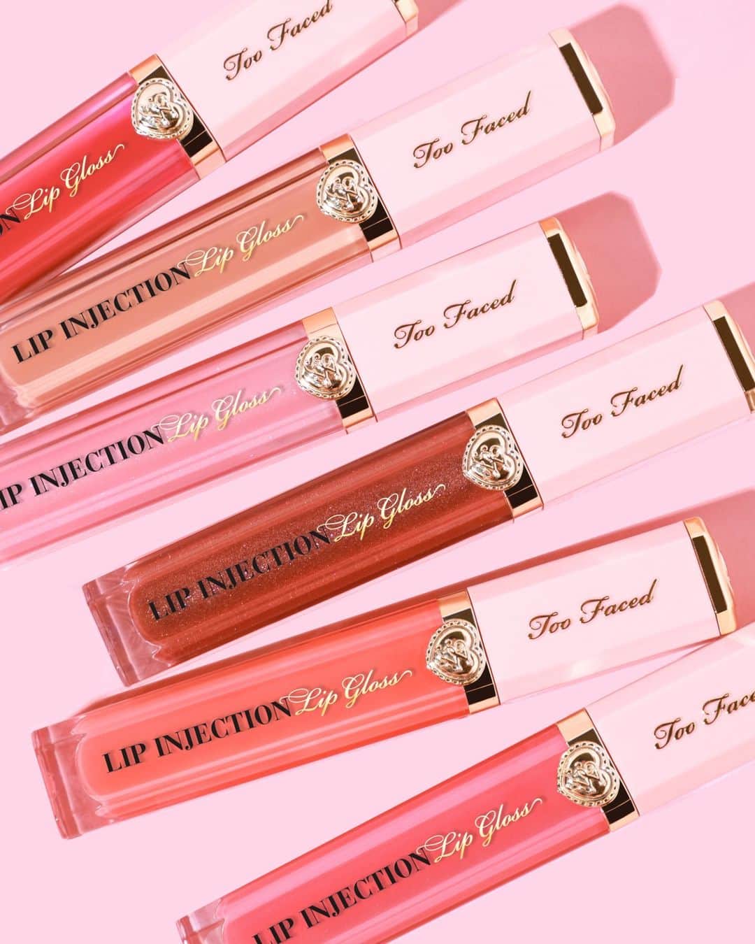 Too Facedのインスタグラム：「Juicy, plump lips are always in 💖 Get a fuller, plumper, and smoother pout from the very first swipe with our Lip Injection Lip Gloss. Available in 16 shades on toofaced.com! #toofacedlipinjection #toofaced #tfcrueltyfree」