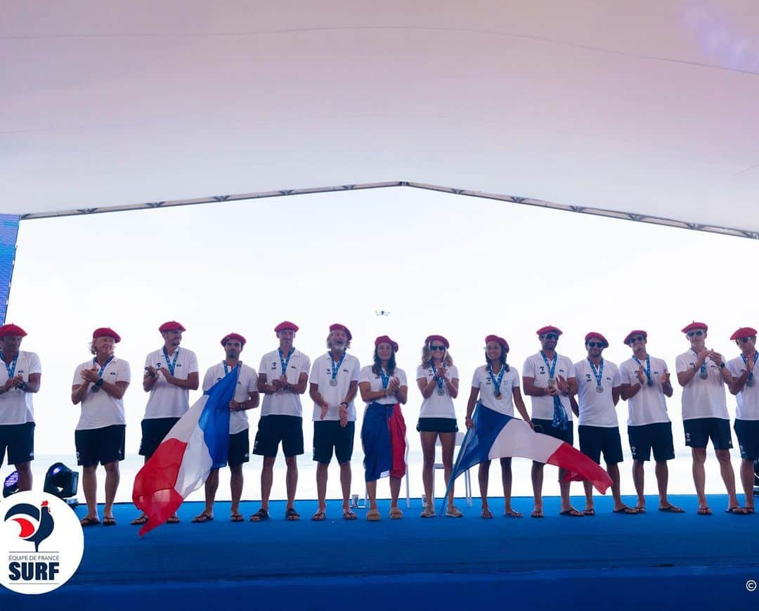 ジョアン・ディファイさんのインスタグラム写真 - (ジョアン・ディファイInstagram)「🥉Bronze for me at the @isasurfing World Games !   And a🥈silver medal for the team France 🇫🇷 !   Pretty cool ! I had a fun week with the team, thank you to everyone and to @surfingfrance 🙌🏾   📸 @surfingfrance @we__creative」6月10日 3時30分 - johannedefay