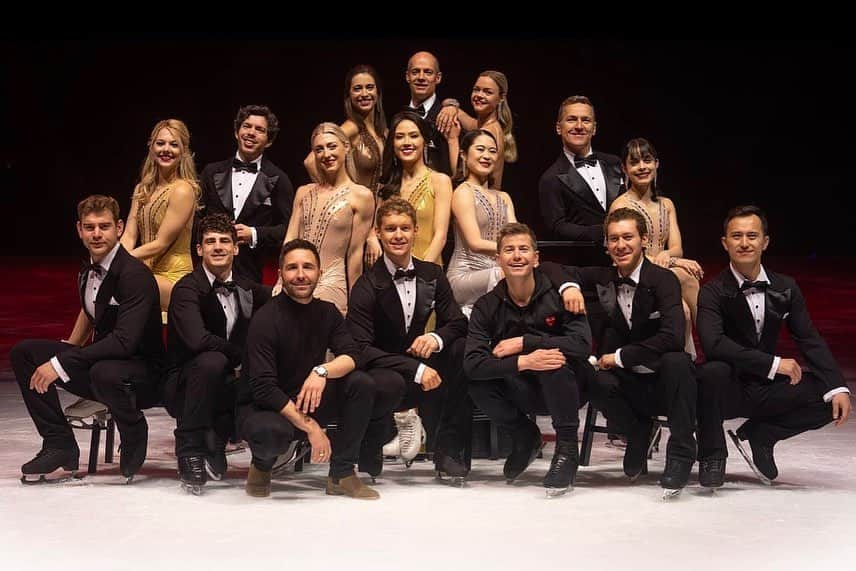 パイパー・ギレスさんのインスタグラム写真 - (パイパー・ギレスInstagram)「Missing all of these lovely people!! Forever and always a Stars on Ice family! ❤️ - - - #starsonice #family #skating #figureskating #iceskating #skatingfun #reminisce」6月10日 3時40分 - pipergilles