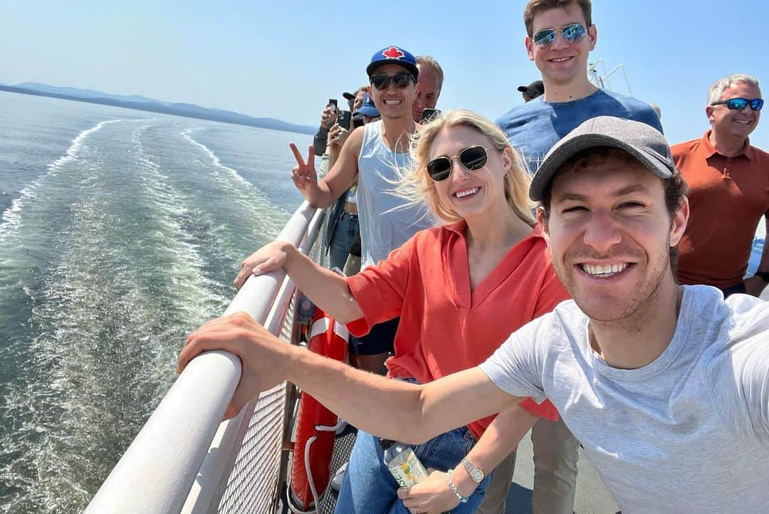 パイパー・ギレスさんのインスタグラム写真 - (パイパー・ギレスInstagram)「Missing all of these lovely people!! Forever and always a Stars on Ice family! ❤️ - - - #starsonice #family #skating #figureskating #iceskating #skatingfun #reminisce」6月10日 3時40分 - pipergilles