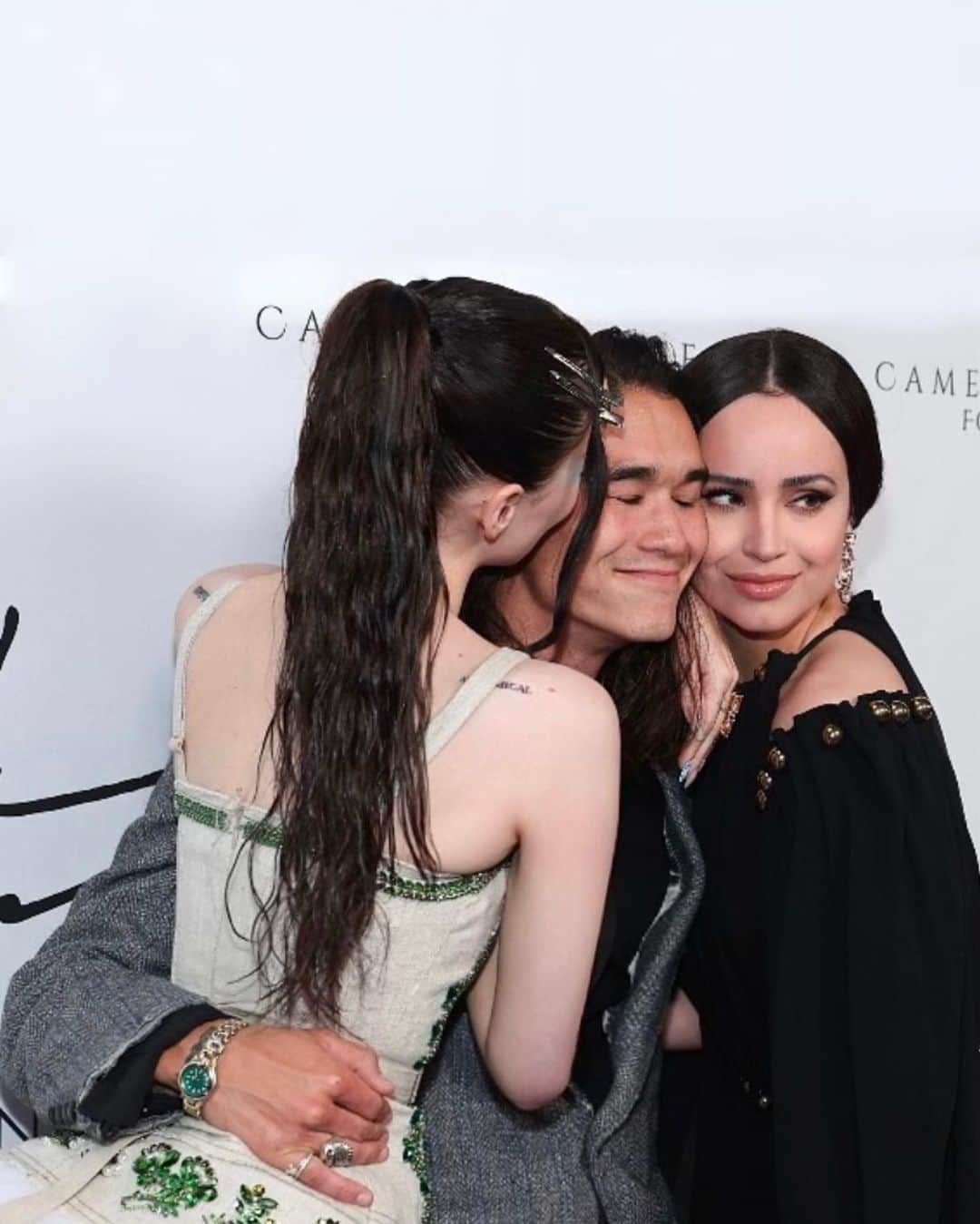 のインスタグラム：「🕊️ family 🕊️ @thecameronboyce @thecameronboycefoundation」