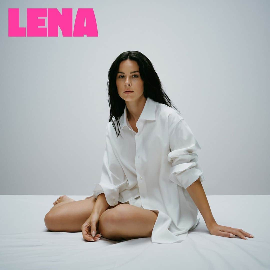 レナ・マイヤー＝ランドルートのインスタグラム：「16/06 What I Want  Pre-Save Single  Let’s goooo!」