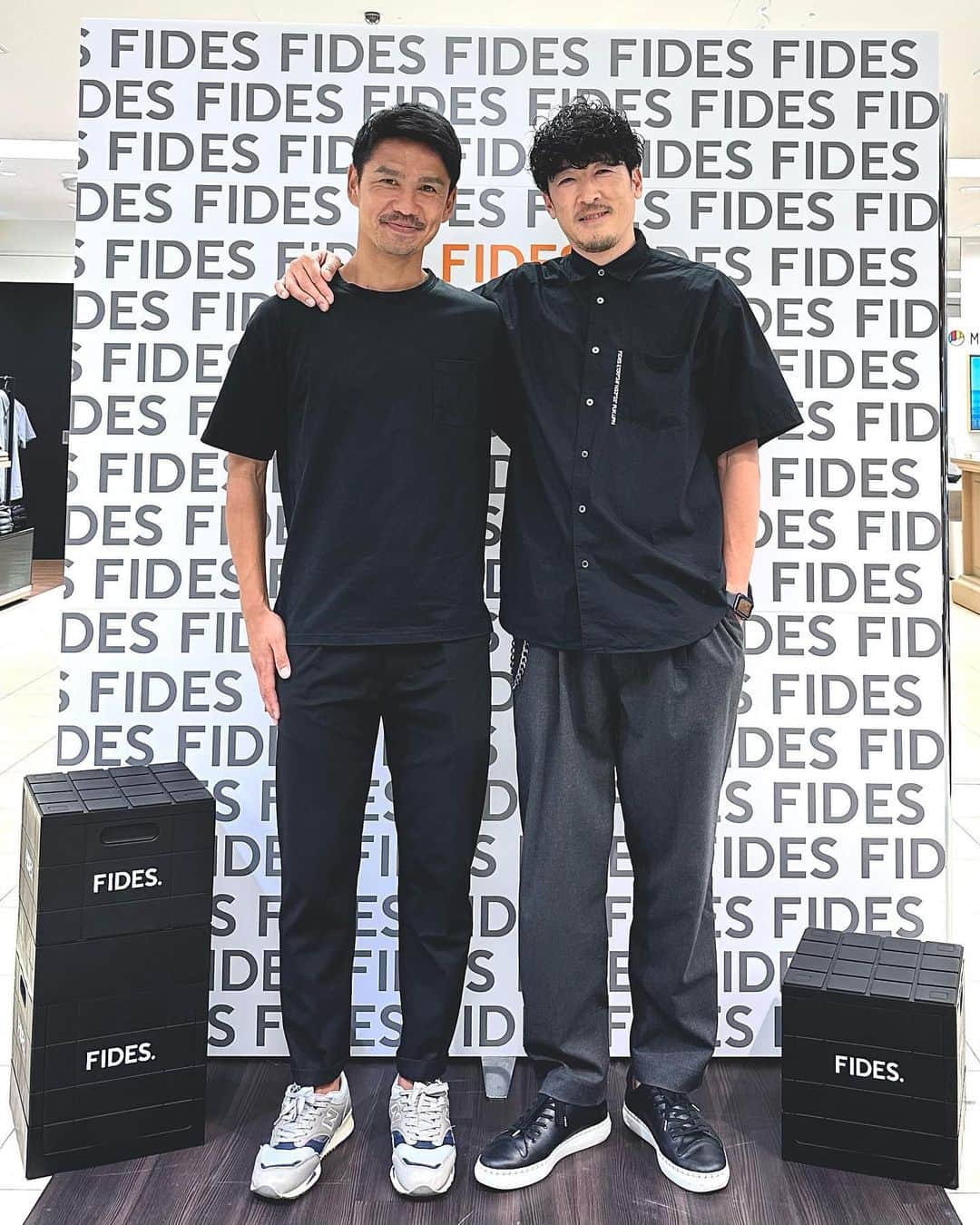 のインスタグラム：「. そごう横浜店POP UP 4日目。 @hiroyukitaniguchi29 が立ち寄ってくれました。実は知り合ったのは20年前。モンテディオ山形の頃に、マリノスユースから練習生でタニが来てたのをかすかに覚えてる。まさか今もこうやって仲良く出来てるなんてね、気が合うって事ですかね。 #谷口博之 #サガン鳥栖 #いつもありがとう #fides #yokokama #sogoyokohama」