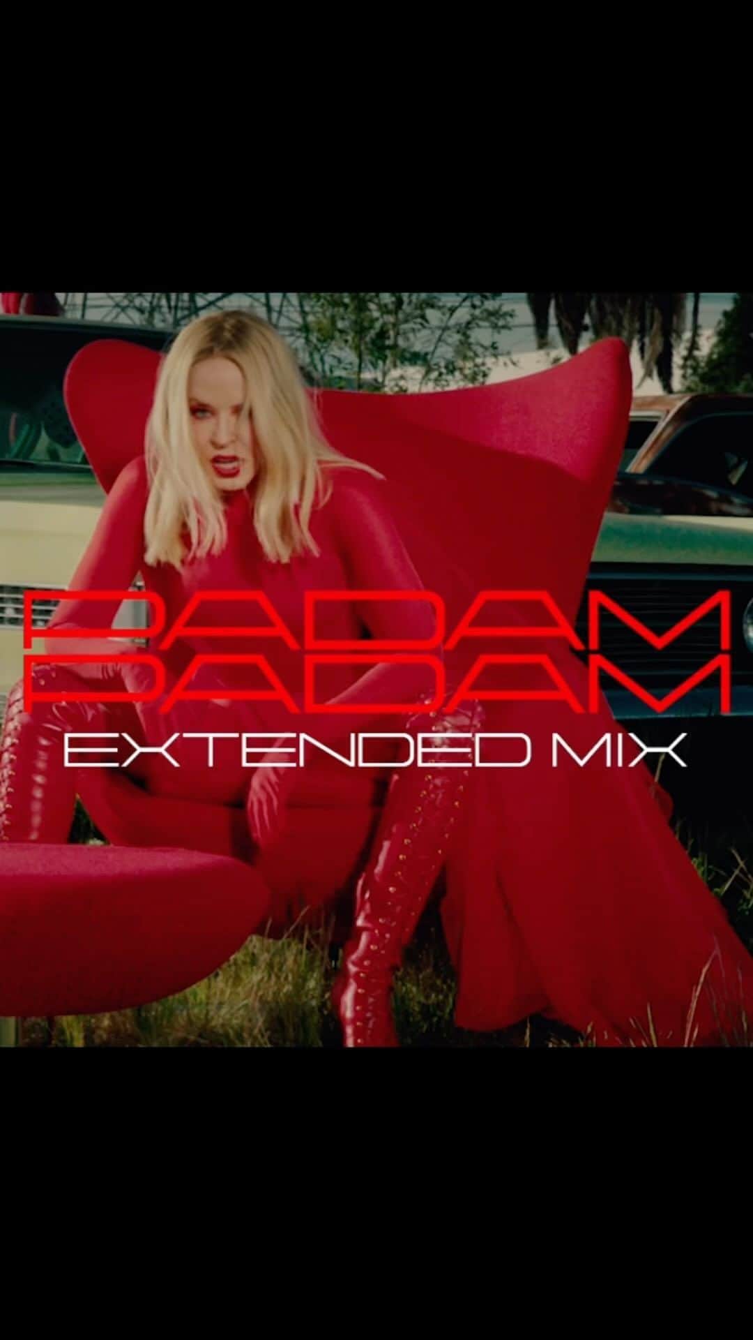 カイリー・ミノーグのインスタグラム：「For everyone who doesn’t want to EVER stop Padam-ing…the Padam Padam Extended Version is out now EVERYWHERE!! ❤️❤️」