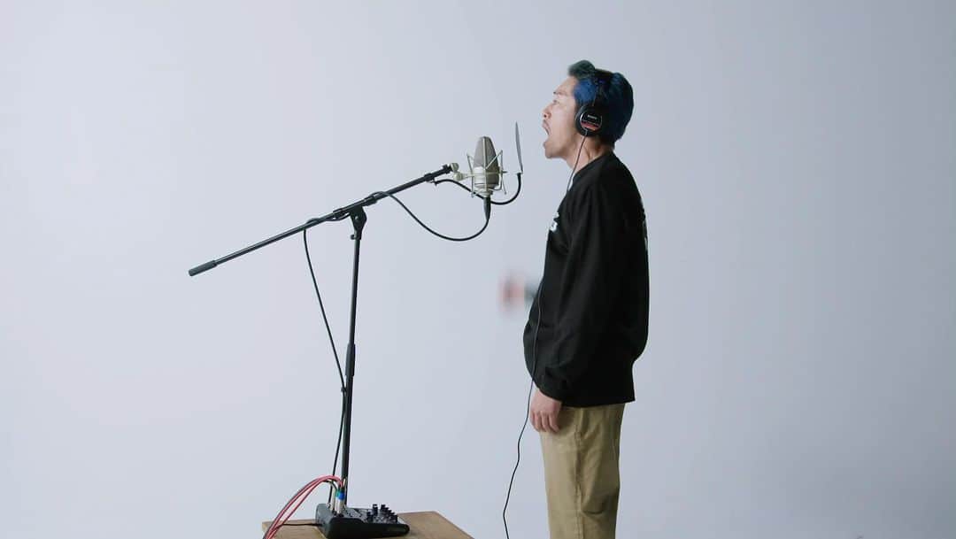 般若のインスタグラム：「般若「ONE MIC」 Pro.by @naothelaiza_jp  Director. @yuuukizm  #onemic #般若　#やっちゃったエンタープライズ」
