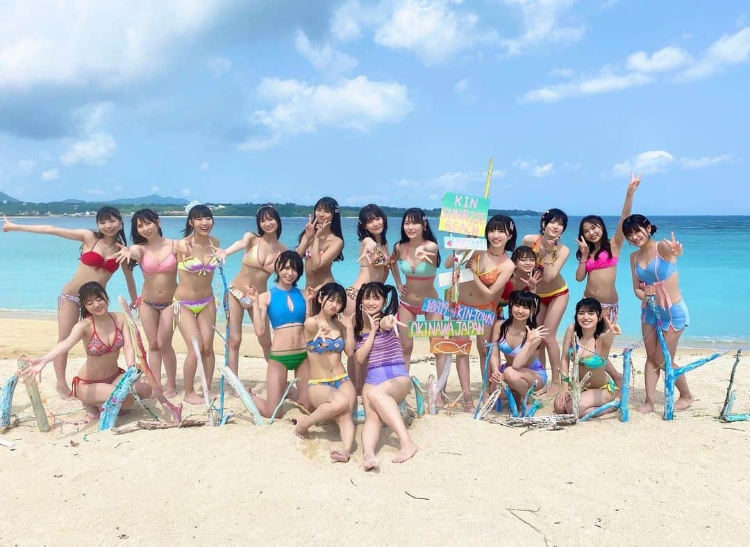 虹のコンキスタドールのインスタグラム：「2023年夏曲『マイレージラブサマー』MV公開🛩️🏝️ #虹コン」