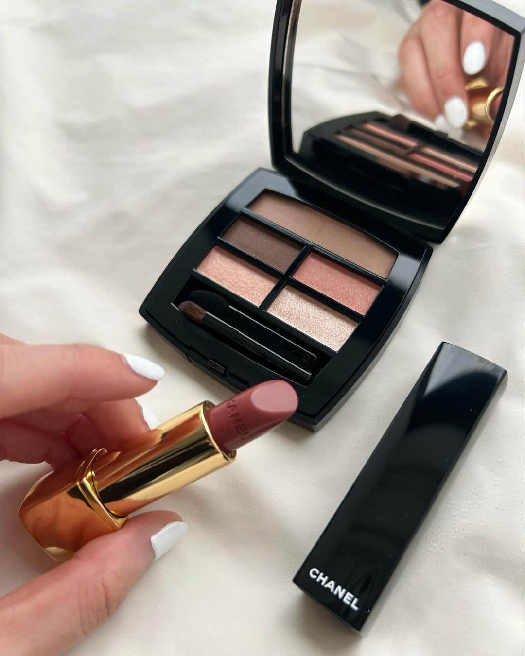 冨張愛のインスタグラム：「WARM & 196💄」